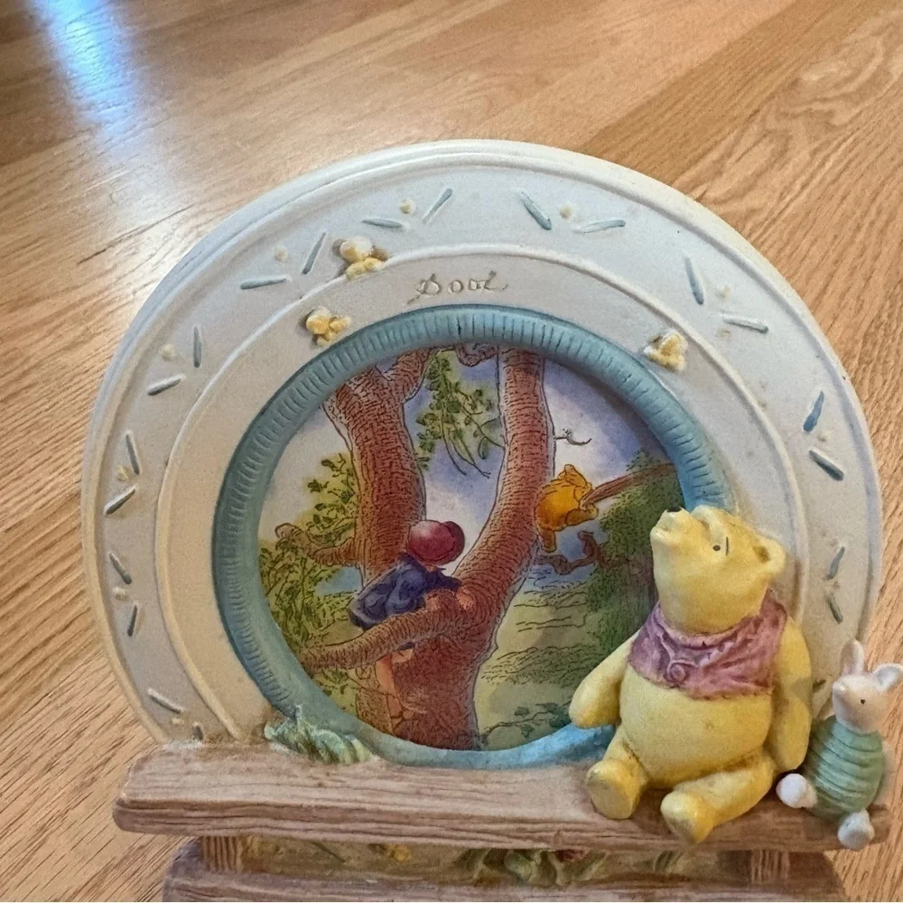 Disney Classic Pooh Picture Photo Frame embossed figurine Rabbit 4X4 Charpente